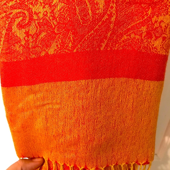 Orange pashmina scarf - Picture 2 of 3